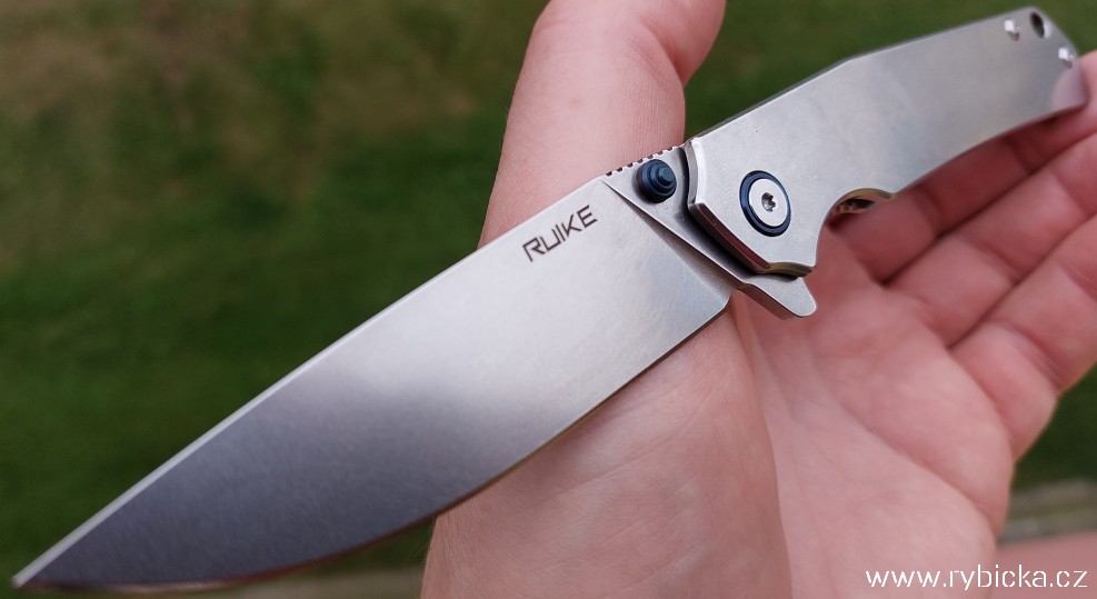 Zavírací nůž RUIKE P801SF stříbrná Stonewashed varianta